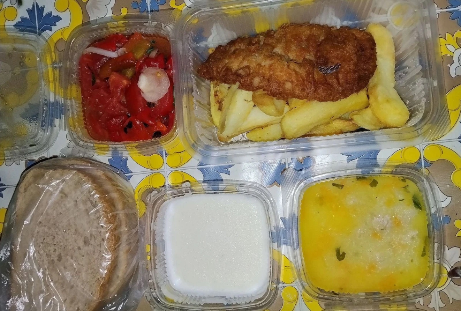 Супа, основно, салата, десерт и хляб за едва 4.60 евро - вижте къде у нас