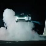 Илон Мъск представи прототип на летяща Tesla Roadster